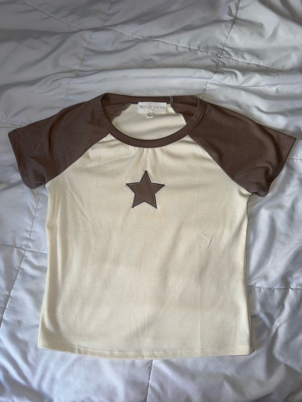 Women Cream and Brown Star Raglan Tee NEVER WORN